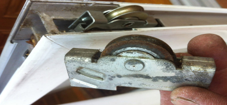 screen door roller repair in French Valley